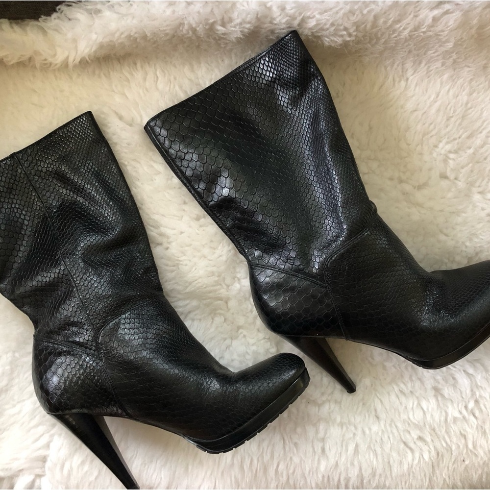 Cole Haan Ranch Pull on Leather Boots - Picture 3 of 6
